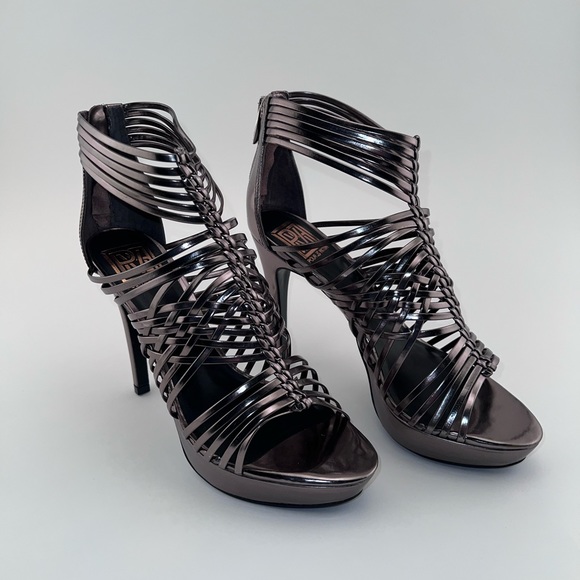 BNIB Pour La Victoire Pewter Mirror Silver Gladiator Platform Sandals Size 8.5 - Picture 4 of 8